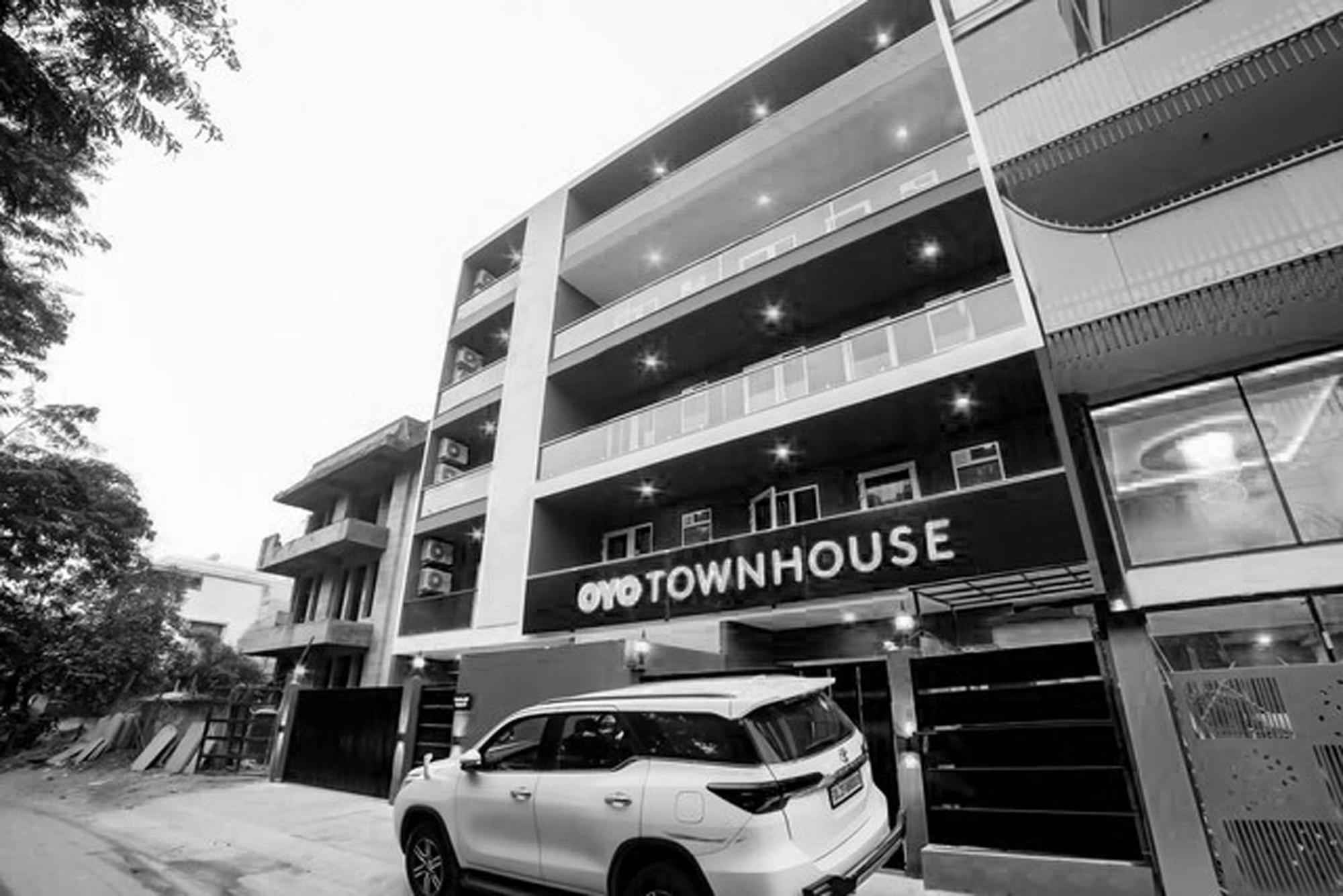 Super Townhouse Near Appu Ghar Hotel Гургаон Екстериор снимка