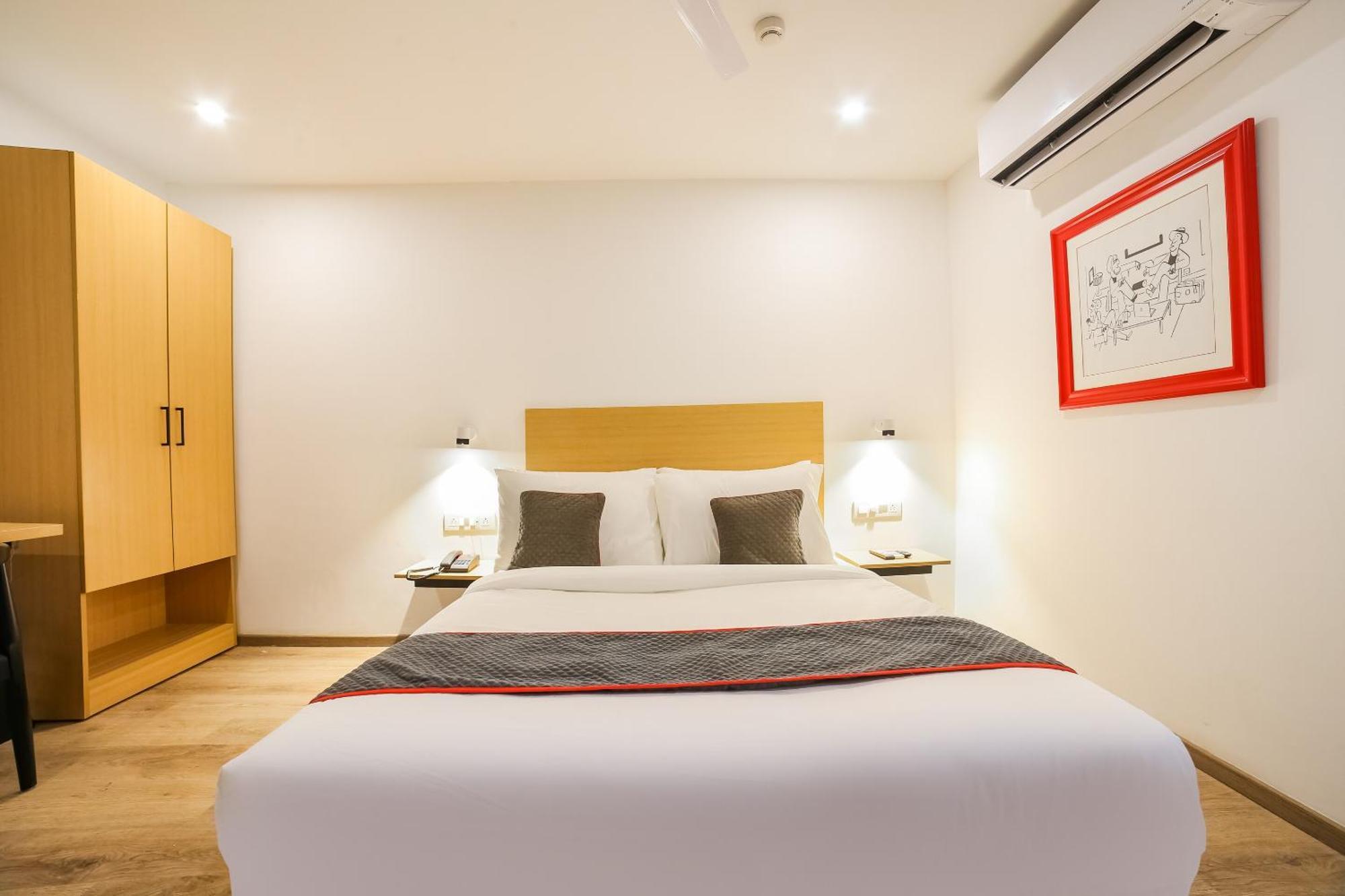 Super Townhouse Near Appu Ghar Hotel Гургаон Екстериор снимка