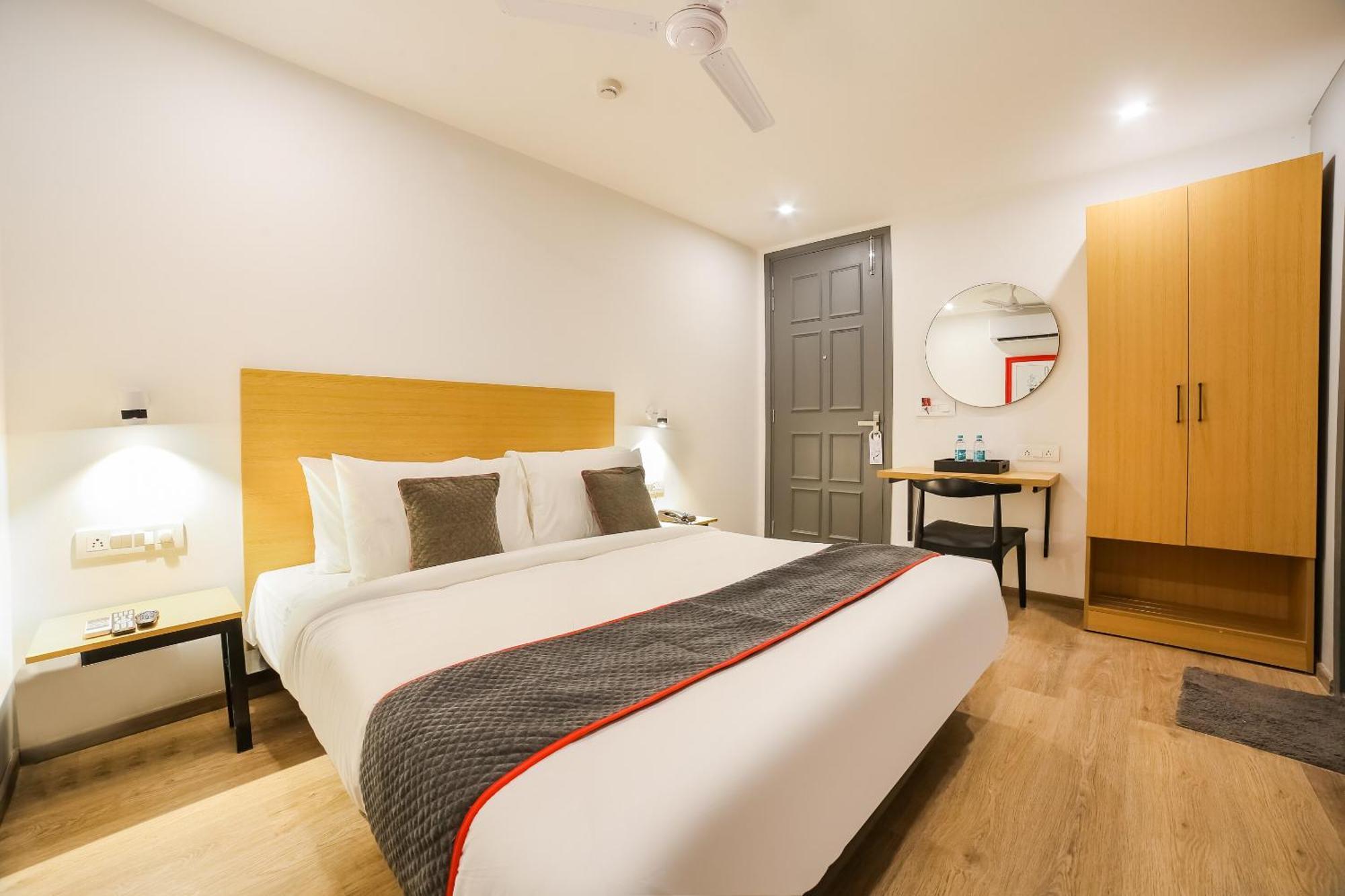 Super Townhouse Near Appu Ghar Hotel Гургаон Екстериор снимка