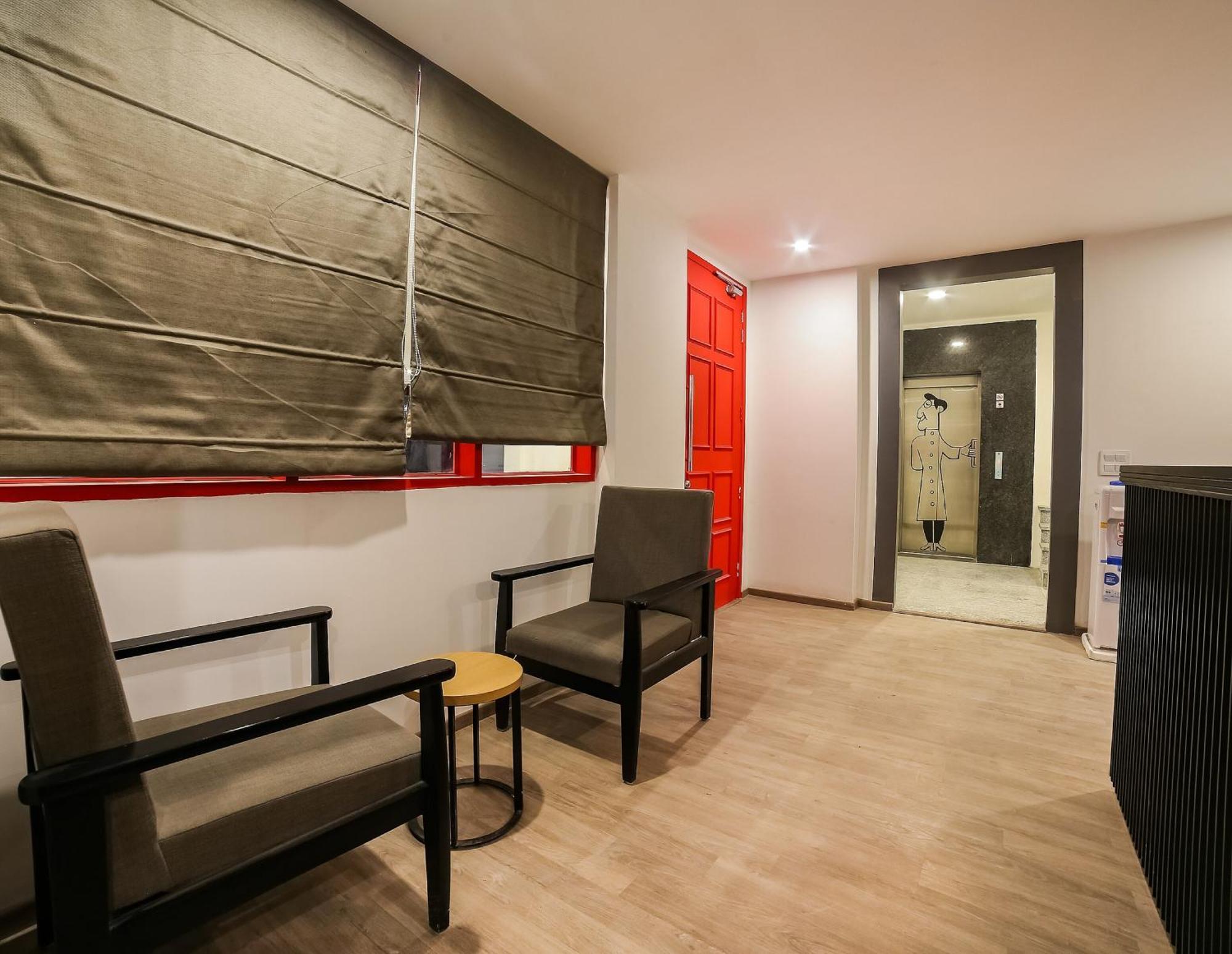 Super Townhouse Near Appu Ghar Hotel Гургаон Екстериор снимка